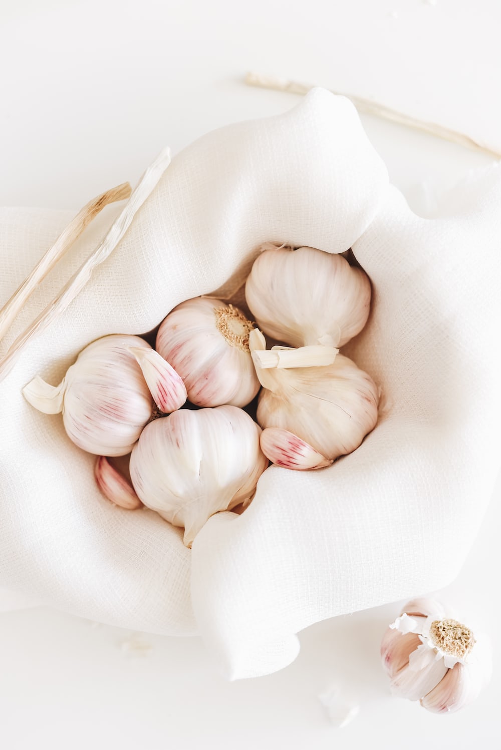 Garlic: The Superfood That Boosts Your Immune System and Fights Disease
